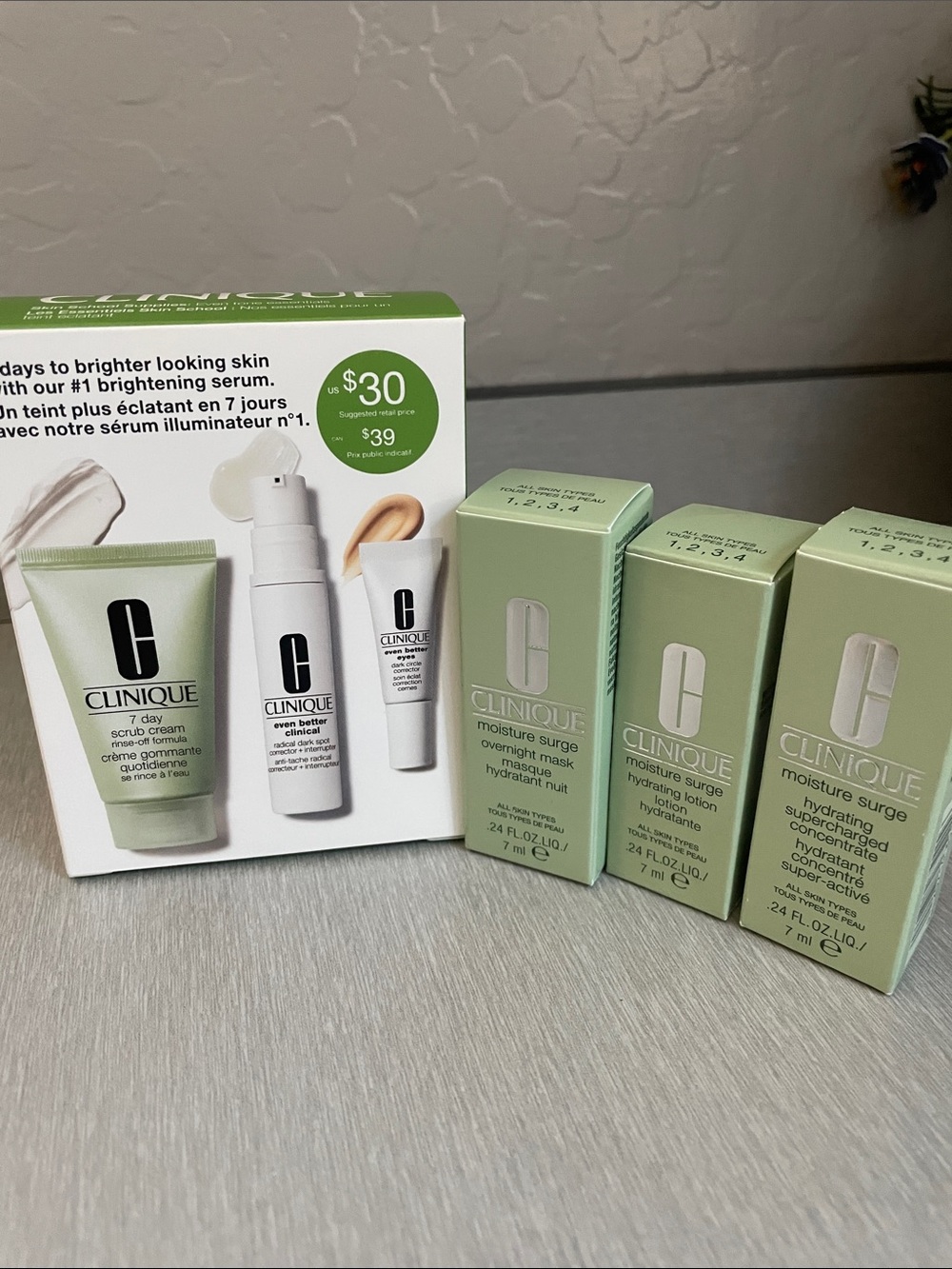 Clinique Moisture Surge Skincare Set and 3 travel size moisture surge products